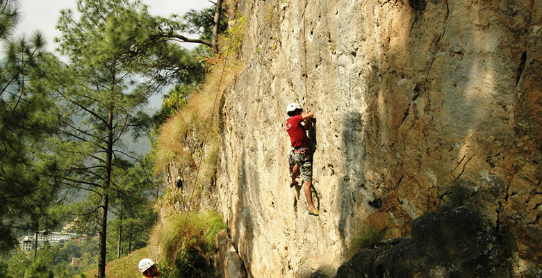 rock-climbing-in-nepal