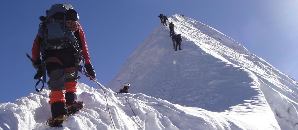 island-peak-climbing-in-nepal