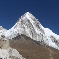 Mt. Pumori - view from way to Gorekshep